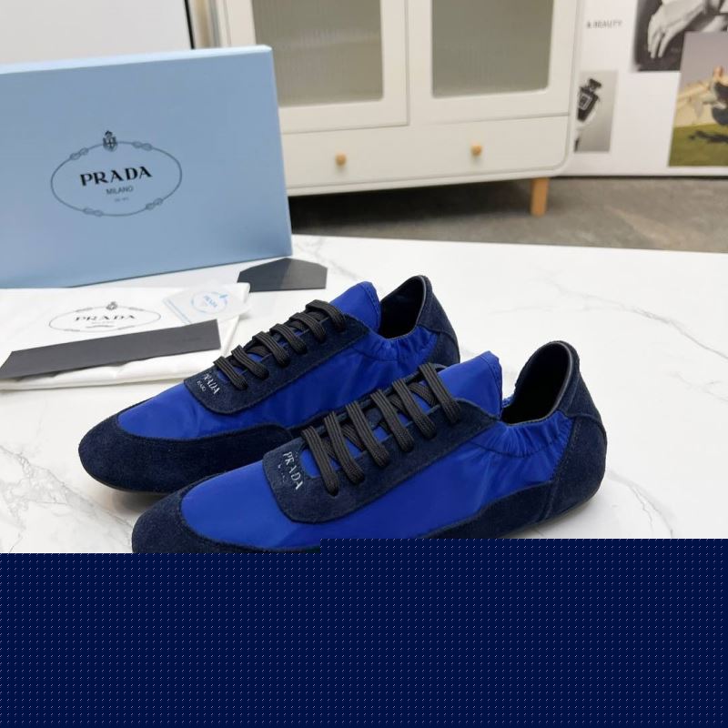 Pra*a casual shoes